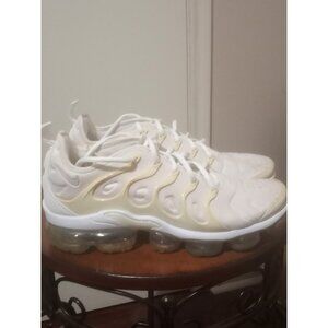 Nike Men’s Air VaporMax Plus Triple White Platinum Shoes (924453-100) - Size 8.5